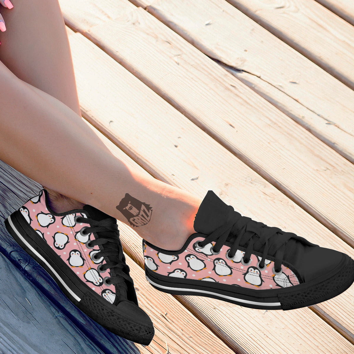 Penguin Xmas Print Pattern Black Low Top Shoes-grizzshop