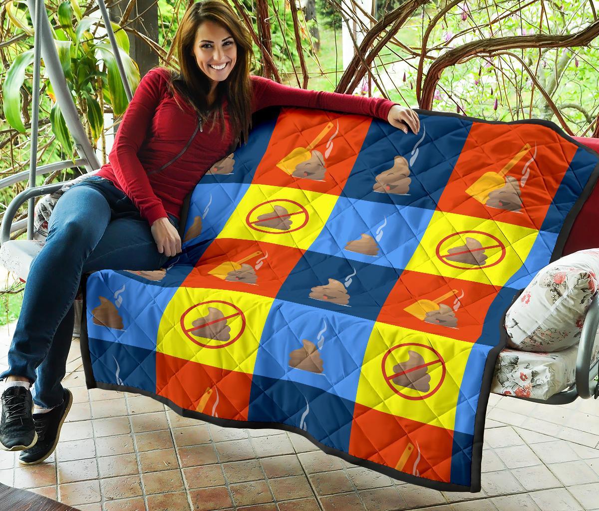 Poop Emoji Pattern Print Quilt-grizzshop