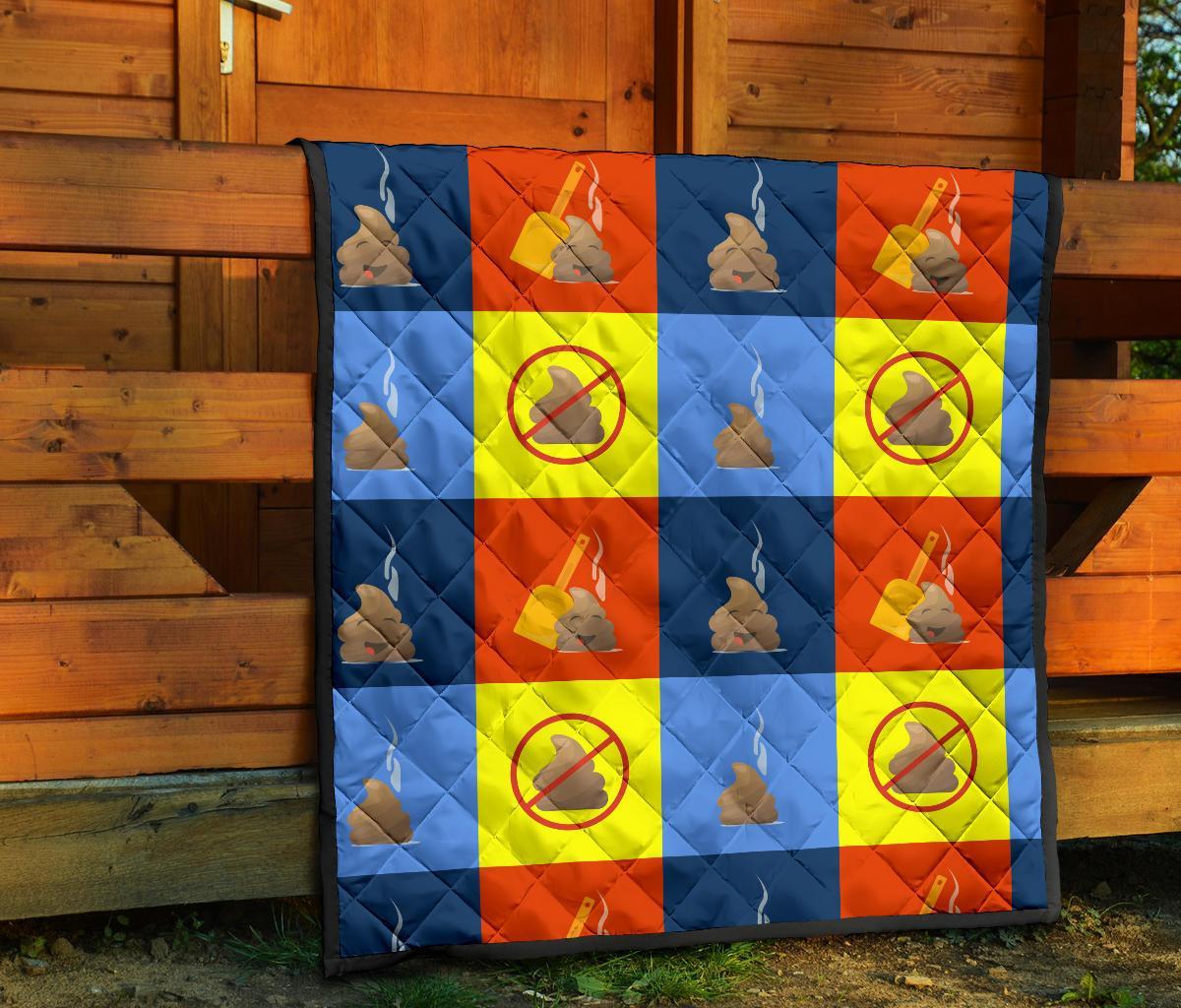Poop Emoji Pattern Print Quilt-grizzshop