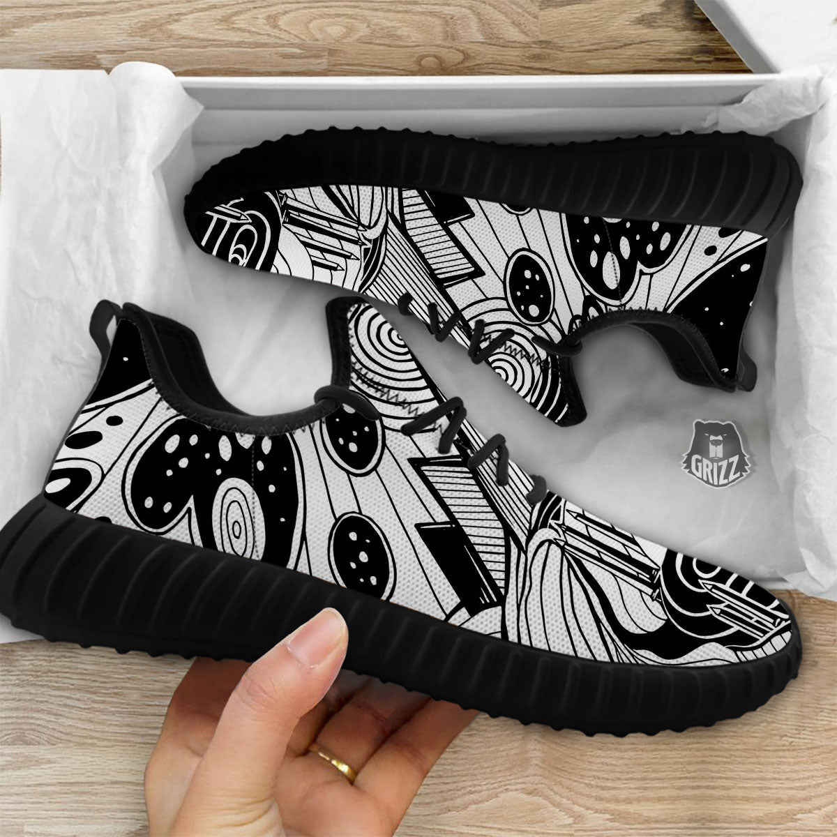 Pyramid UFO Print Black Walking Shoes-grizzshop
