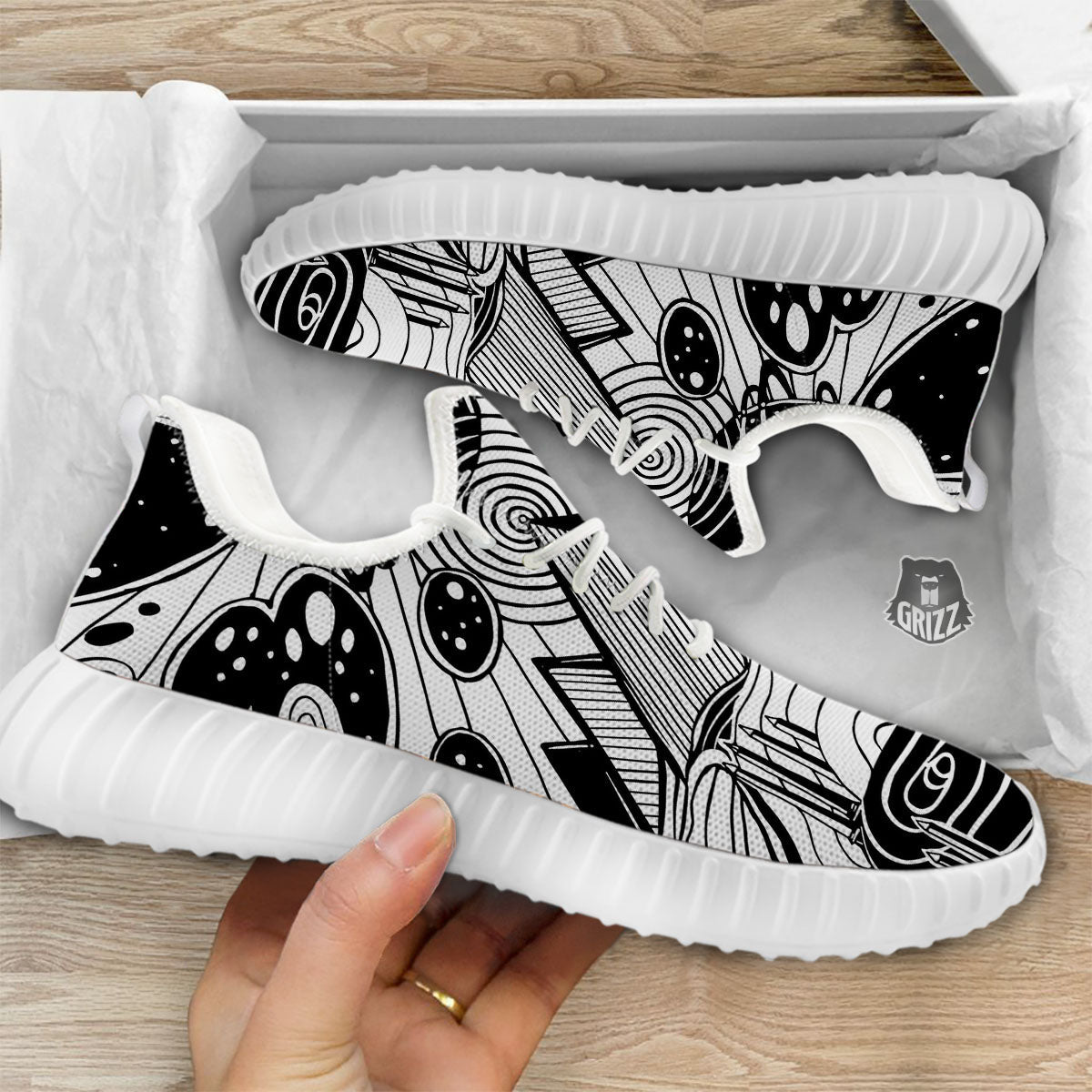Pyramid UFO Print White Walking Shoes-grizzshop