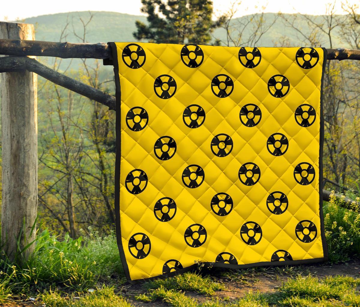 Radiation Pattern Print Quilt-grizzshop