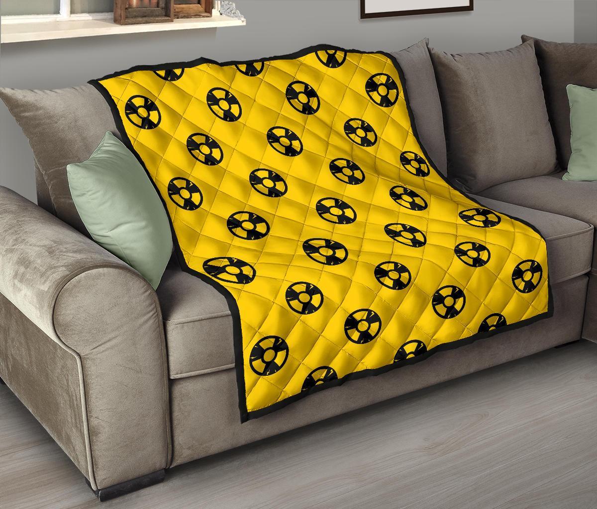 Radiation Pattern Print Quilt-grizzshop
