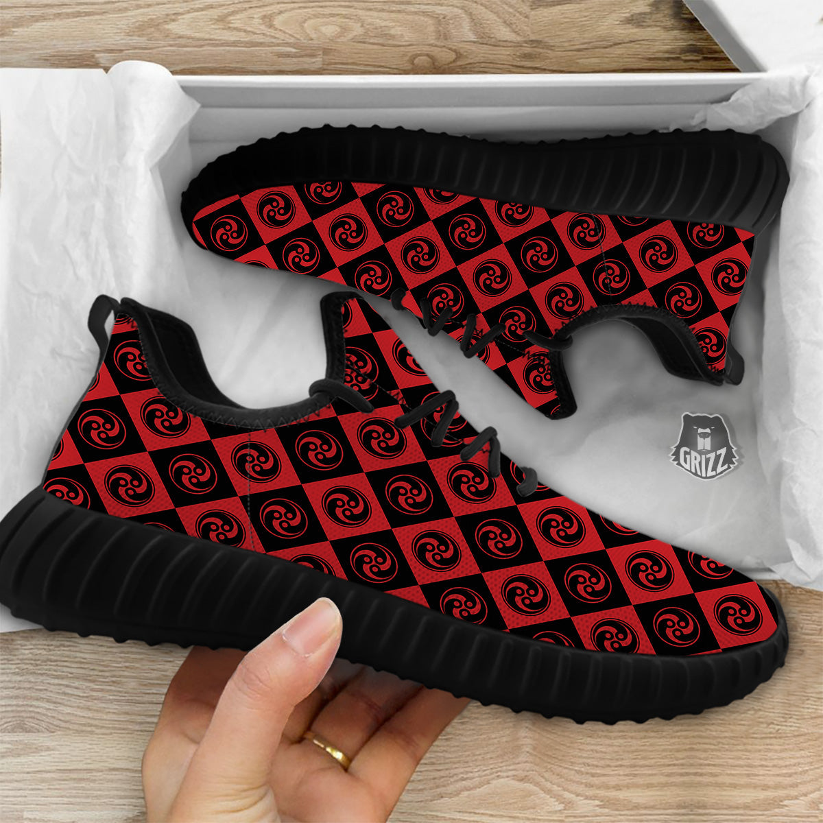 Red Tomoe Print Pattern Black Walking Shoes-grizzshop