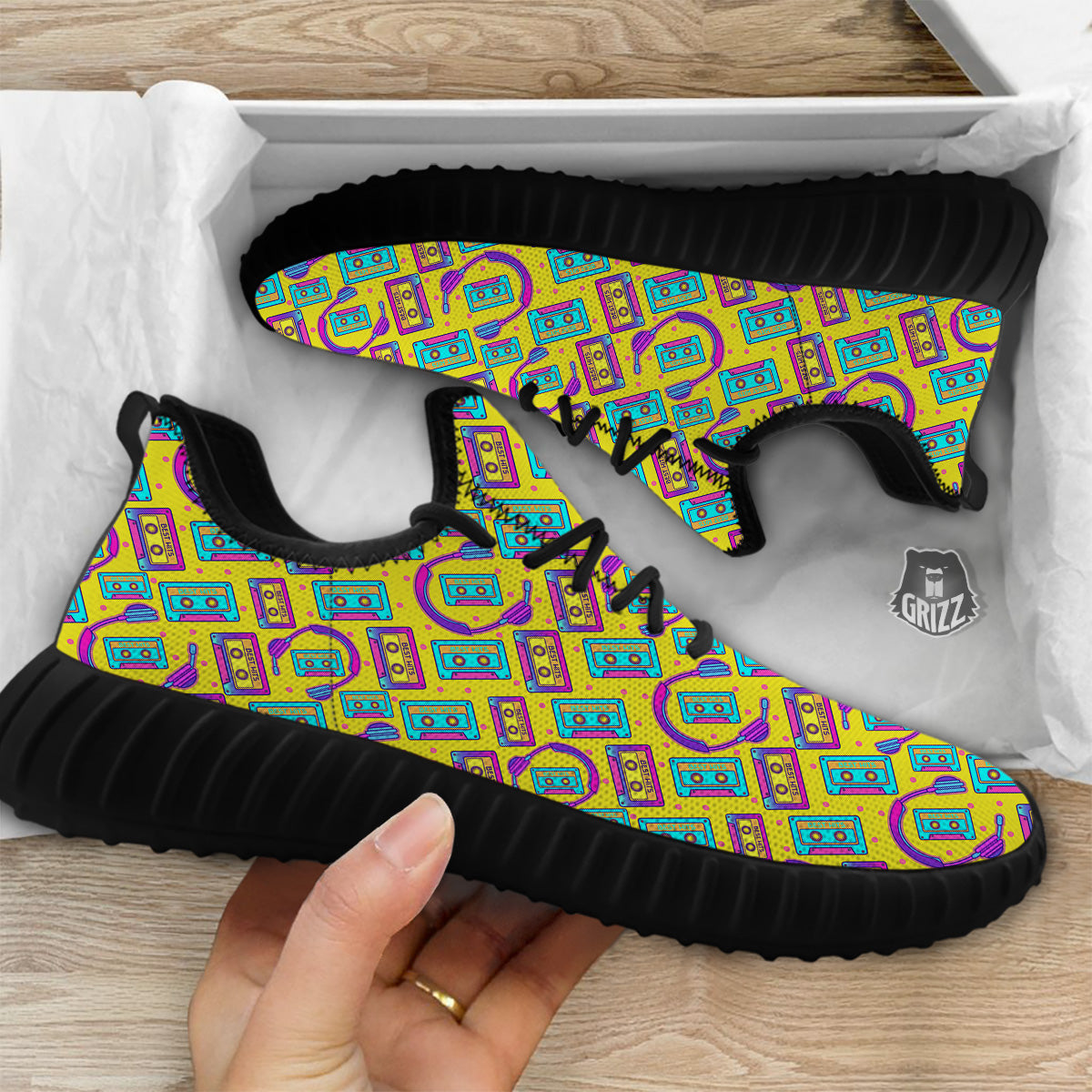 Retro Cassette And Earphones Print Pattern Black Walking Shoes-grizzshop