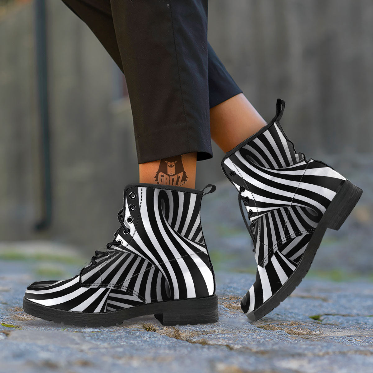 Spiral Twist Illusion White And Black Print Leather Boots-grizzshop
