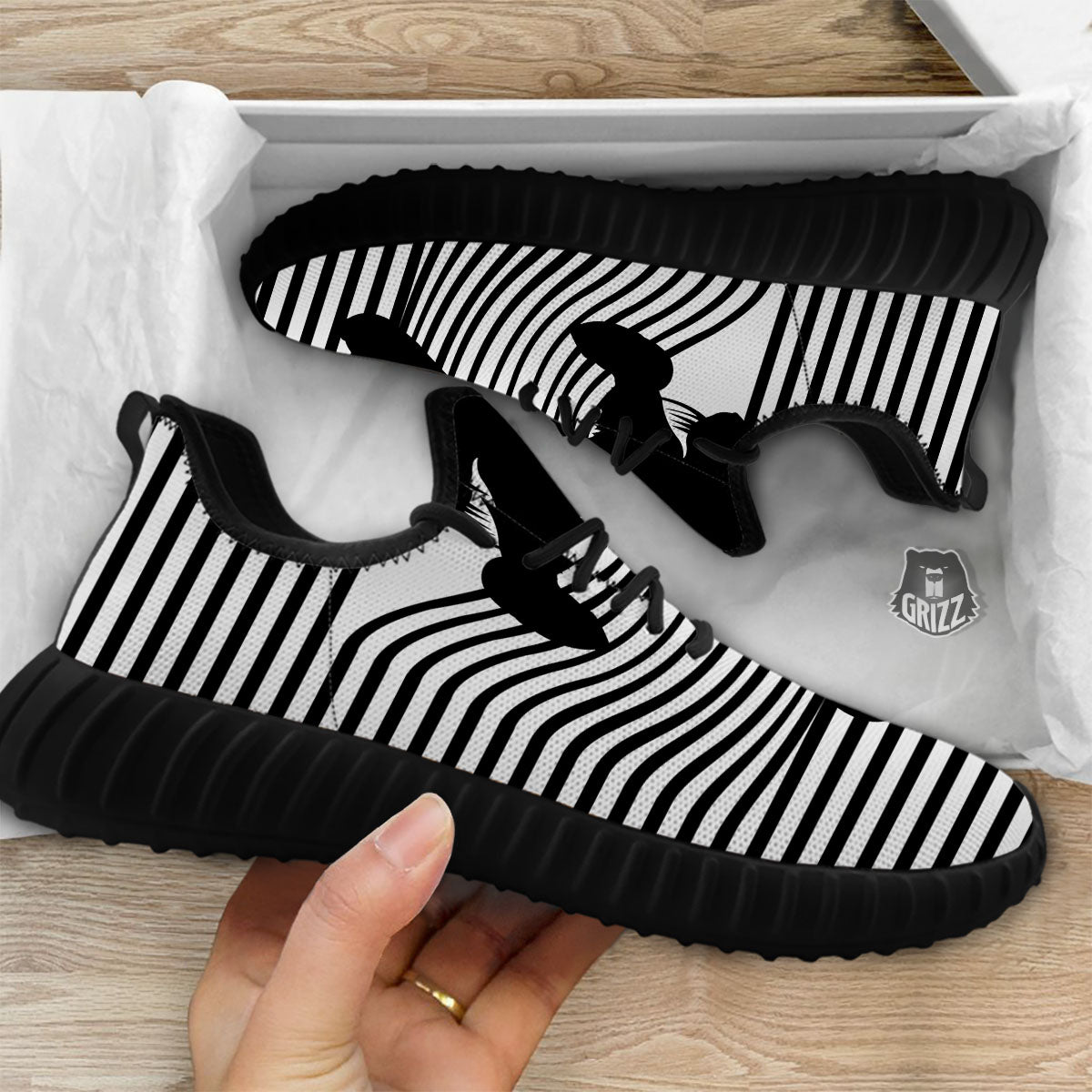 Striped Black Cat Print Black Walking Shoes-grizzshop