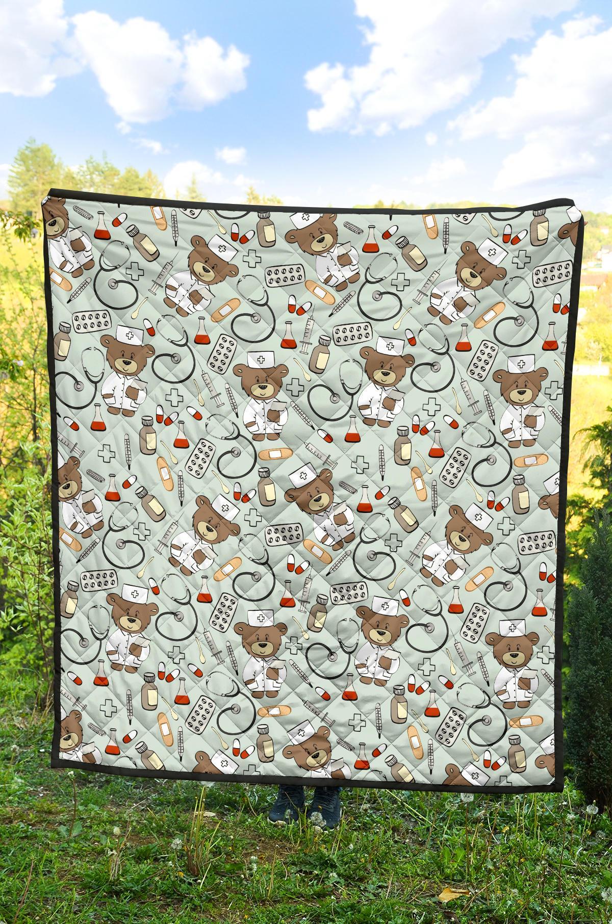 Teddy Bear Nurse Pattern Print Quilt-grizzshop