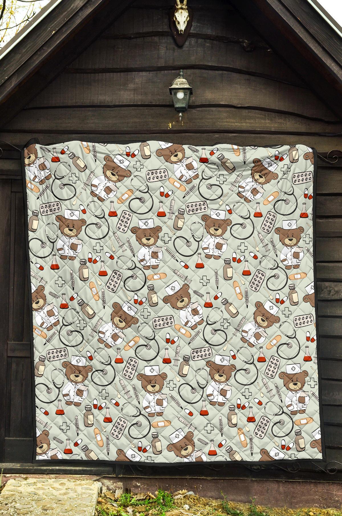 Teddy Bear Nurse Pattern Print Quilt-grizzshop