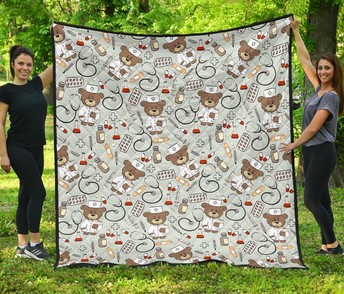 Teddy Bear Nurse Pattern Print Quilt-grizzshop