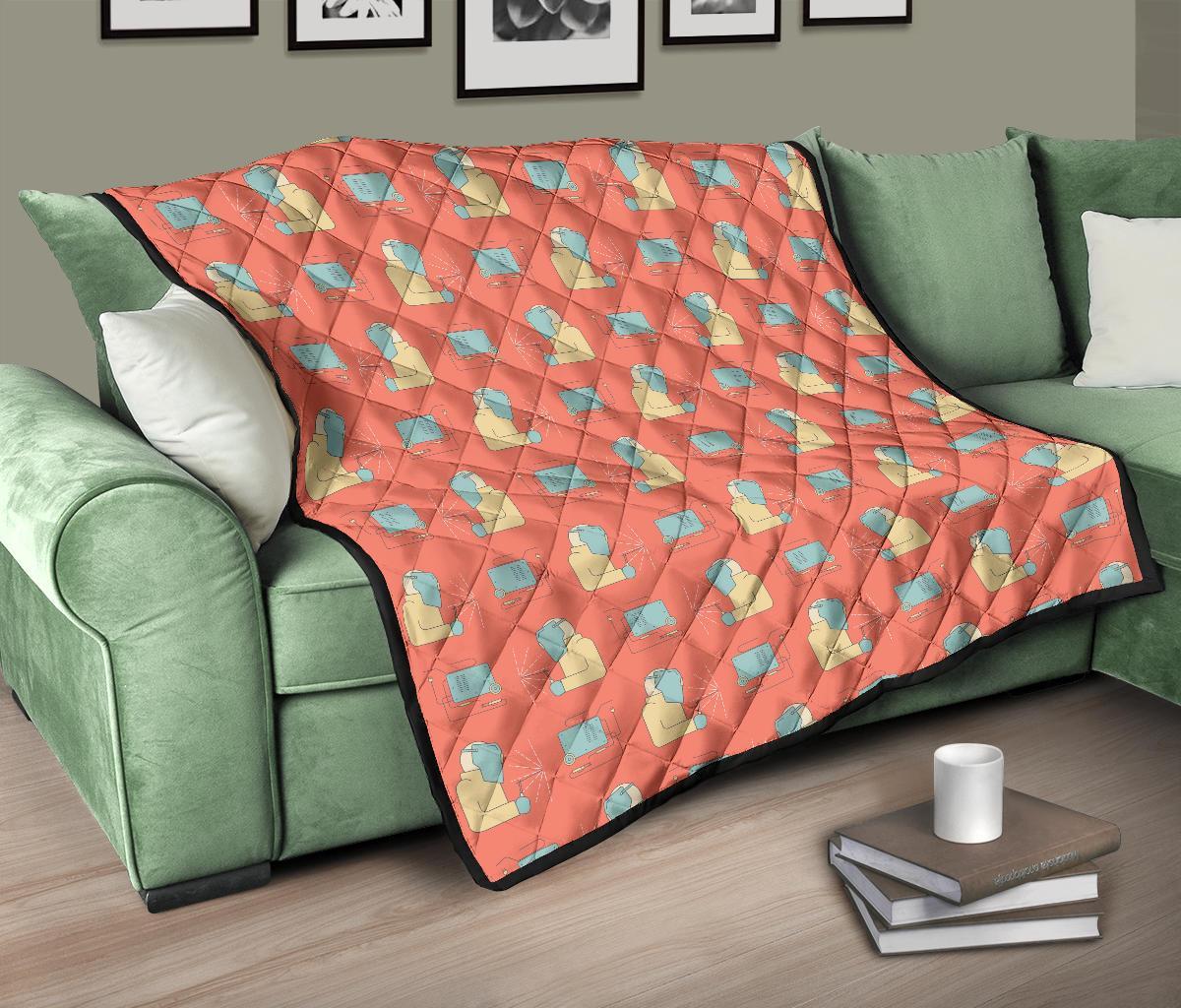 Welder Pattern Print Quilt-grizzshop