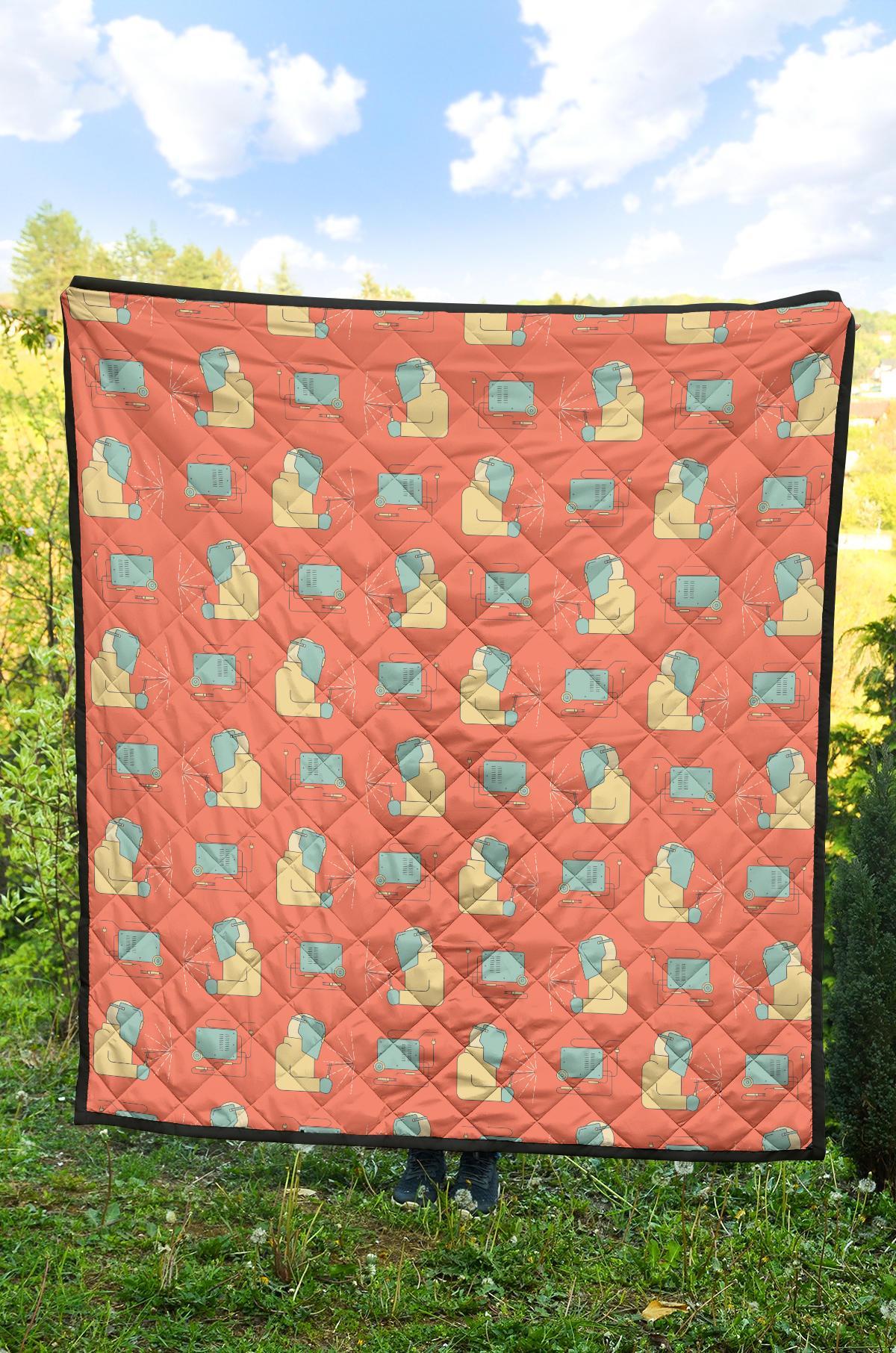 Welder Pattern Print Quilt-grizzshop