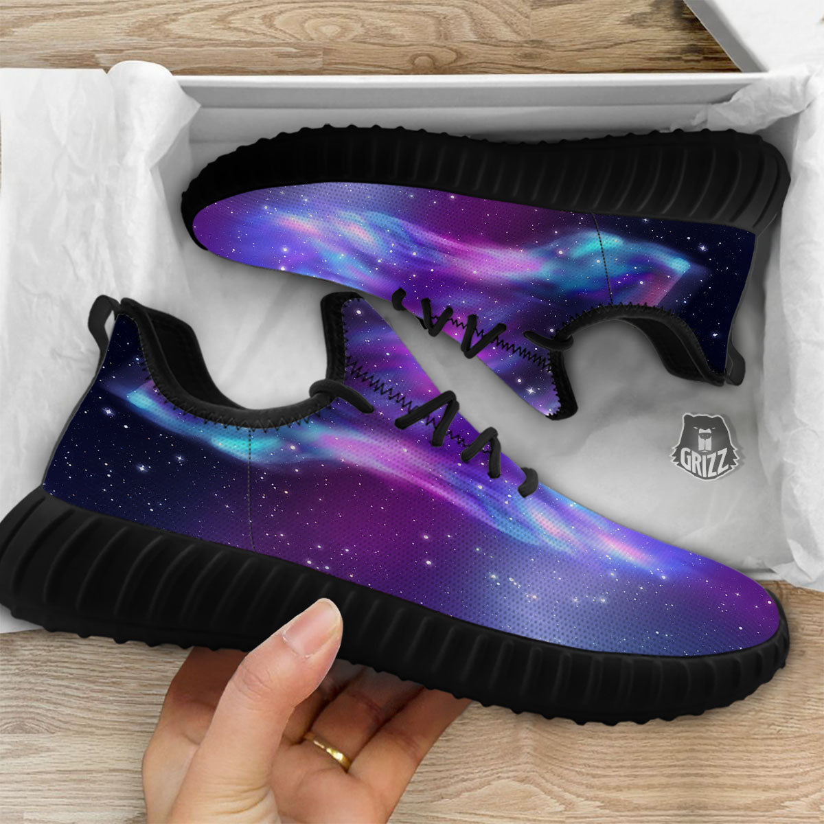 Wolf Spirit Aurora Howling Print Black Walking Shoes-grizzshop