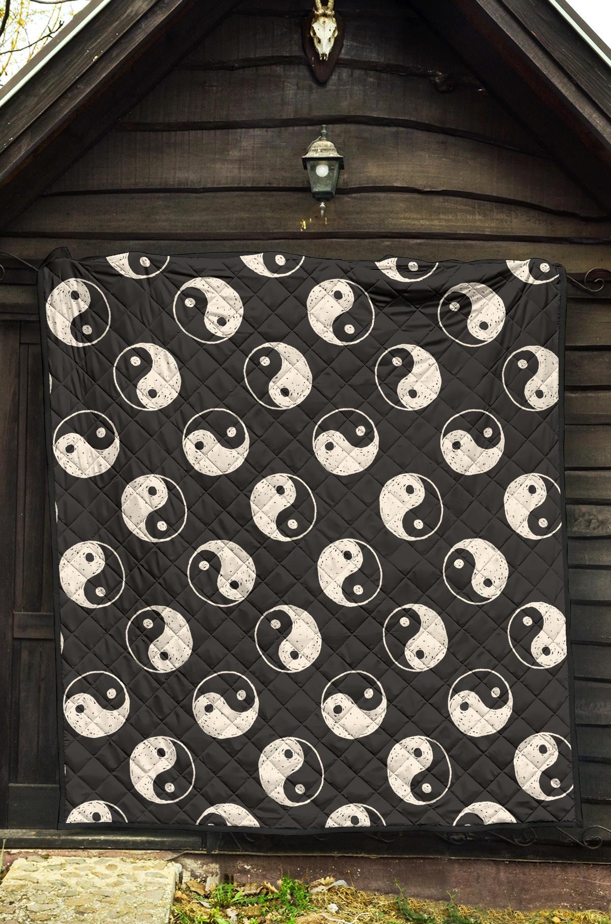 Yin Yang Black Pattern Print Quilt-grizzshop