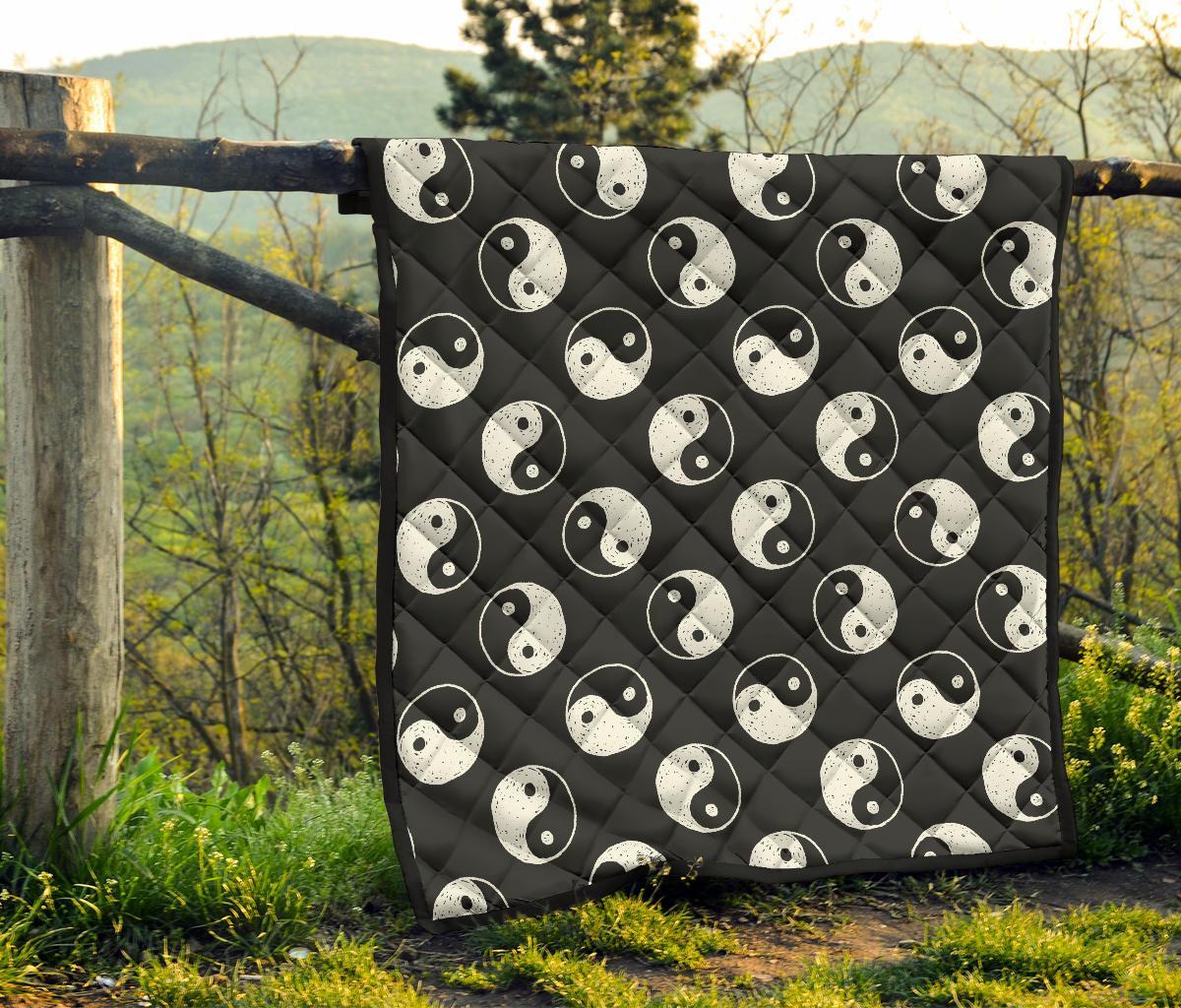 Yin Yang Black Pattern Print Quilt-grizzshop
