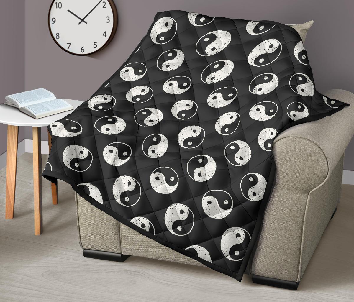 Yin Yang Black Pattern Print Quilt-grizzshop