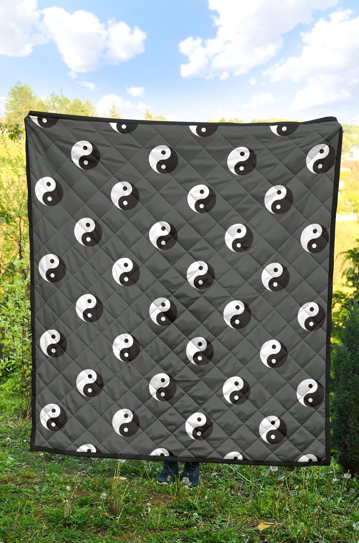 Yin Yang Pattern Print Quilt-grizzshop