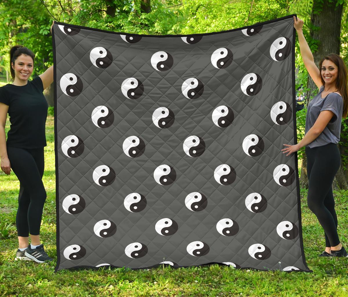 Yin Yang Pattern Print Quilt-grizzshop