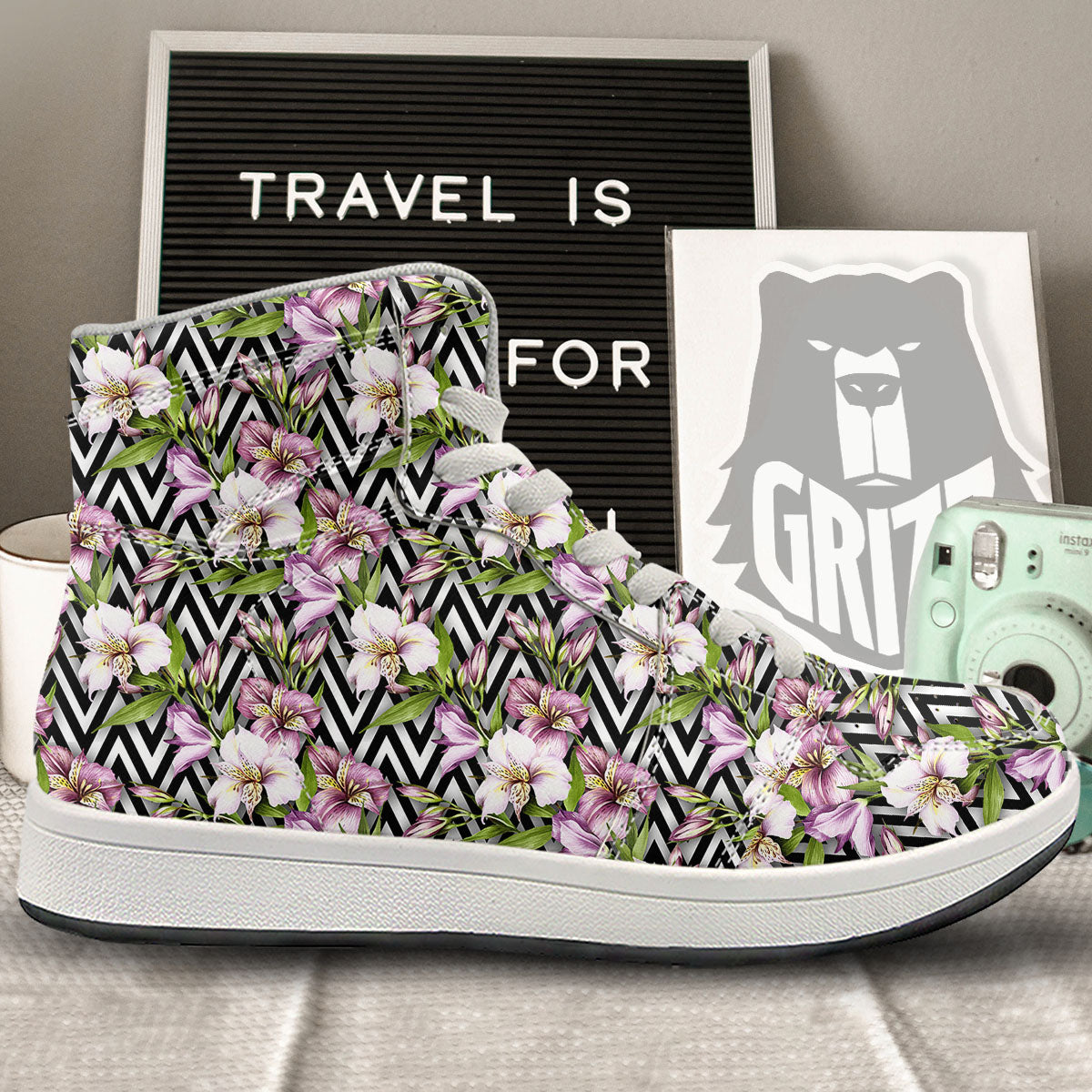 Zigzag Alstroemeria Purple Print Pattern High Top Sneakers-grizzshop