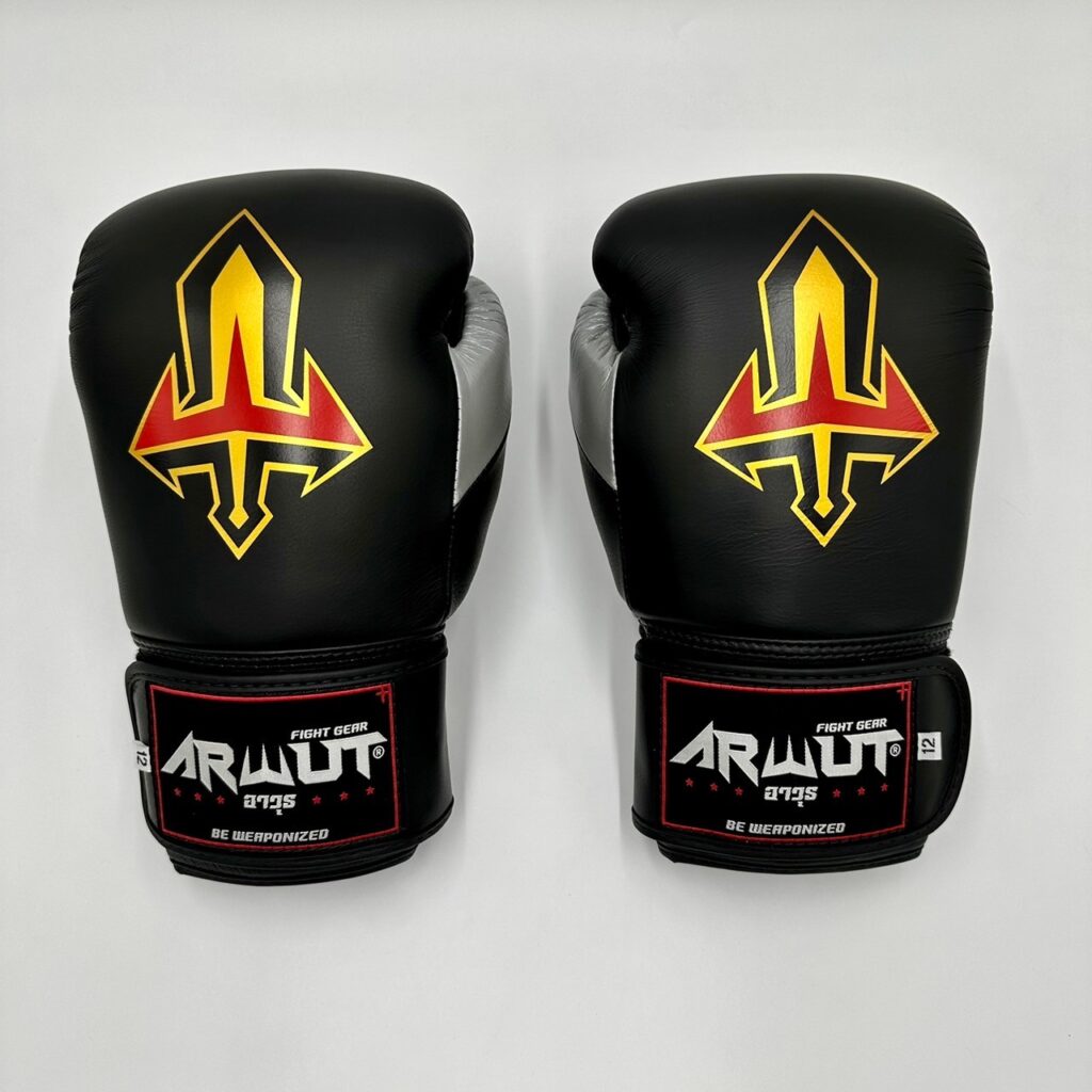 ARWUT “BLACK EDITION” MUAY THAI BOXING GLOVES BG2 BLACK/SILVER-grizzshop