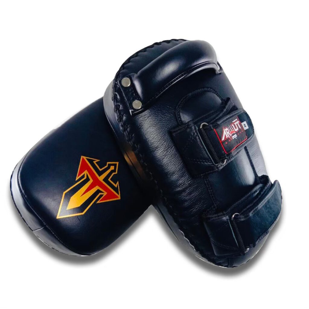 ARWUT CURVED KICK PADS KP1 BLACK (GENUINE LEATHER)-grizzshop