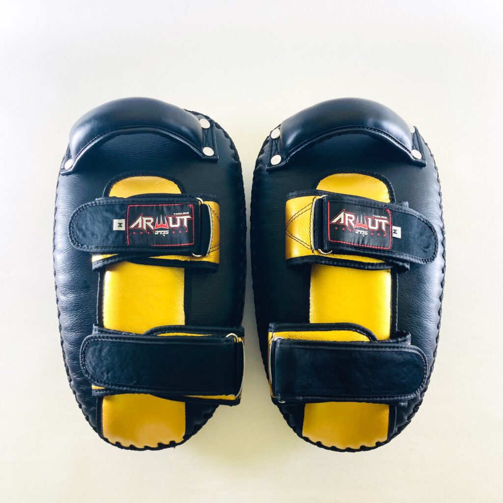 ARWUT CURVED KICK PADS KP1 BLACK/GOLD (GENUINE LEATHER)-grizzshop