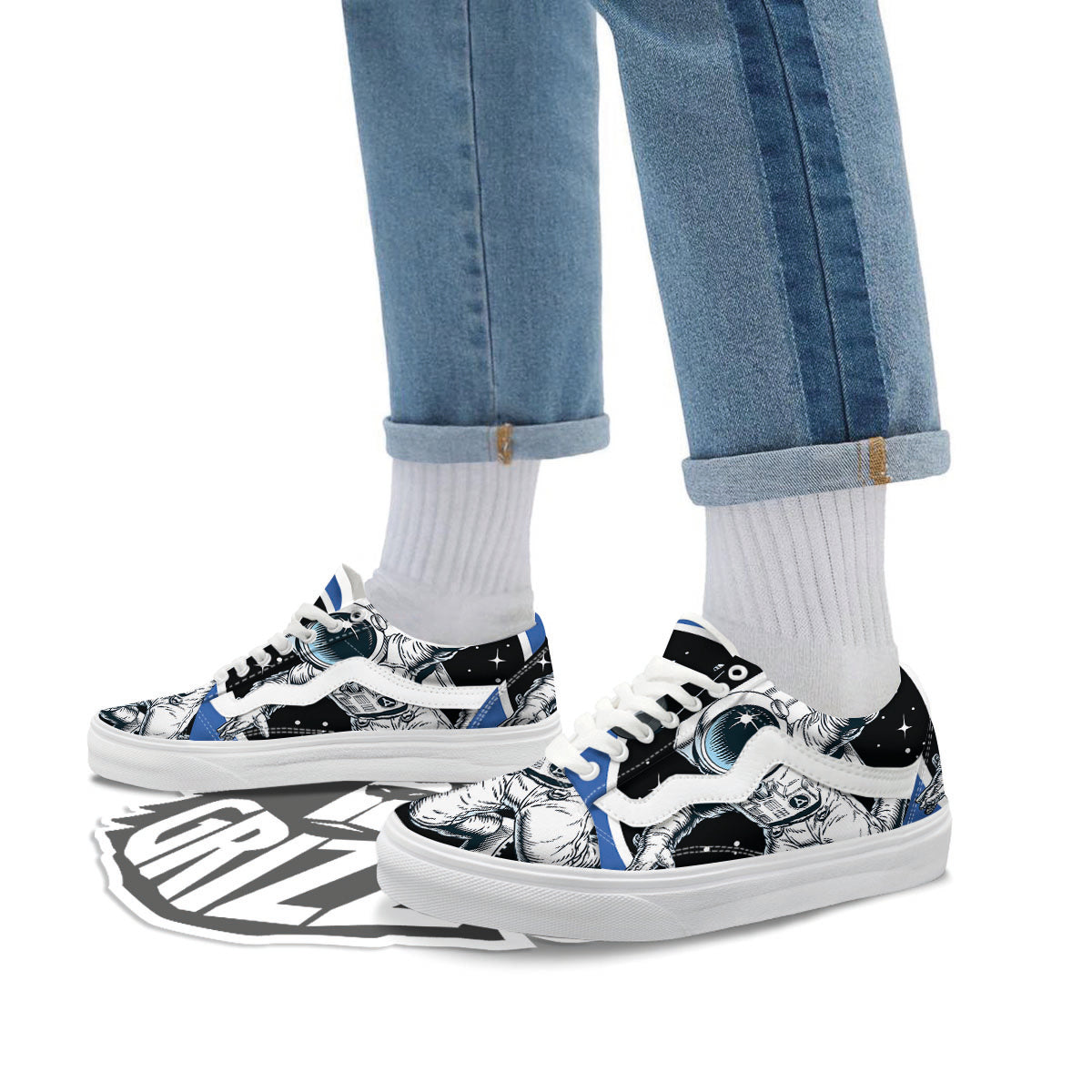 Astronaut In The Space Print Skate Shoes-grizzshop