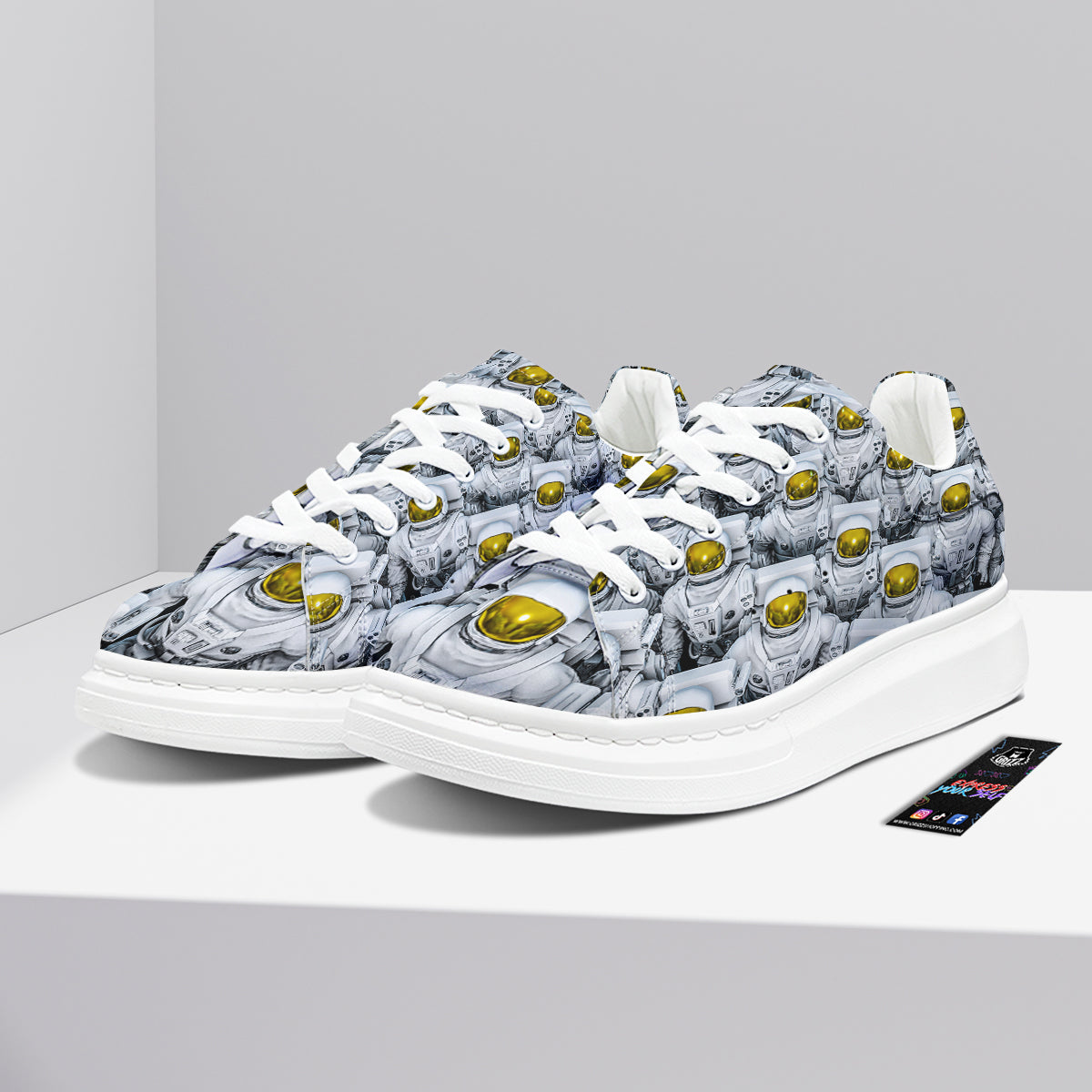 Astronauts Group Print Platform Shoes-grizzshop