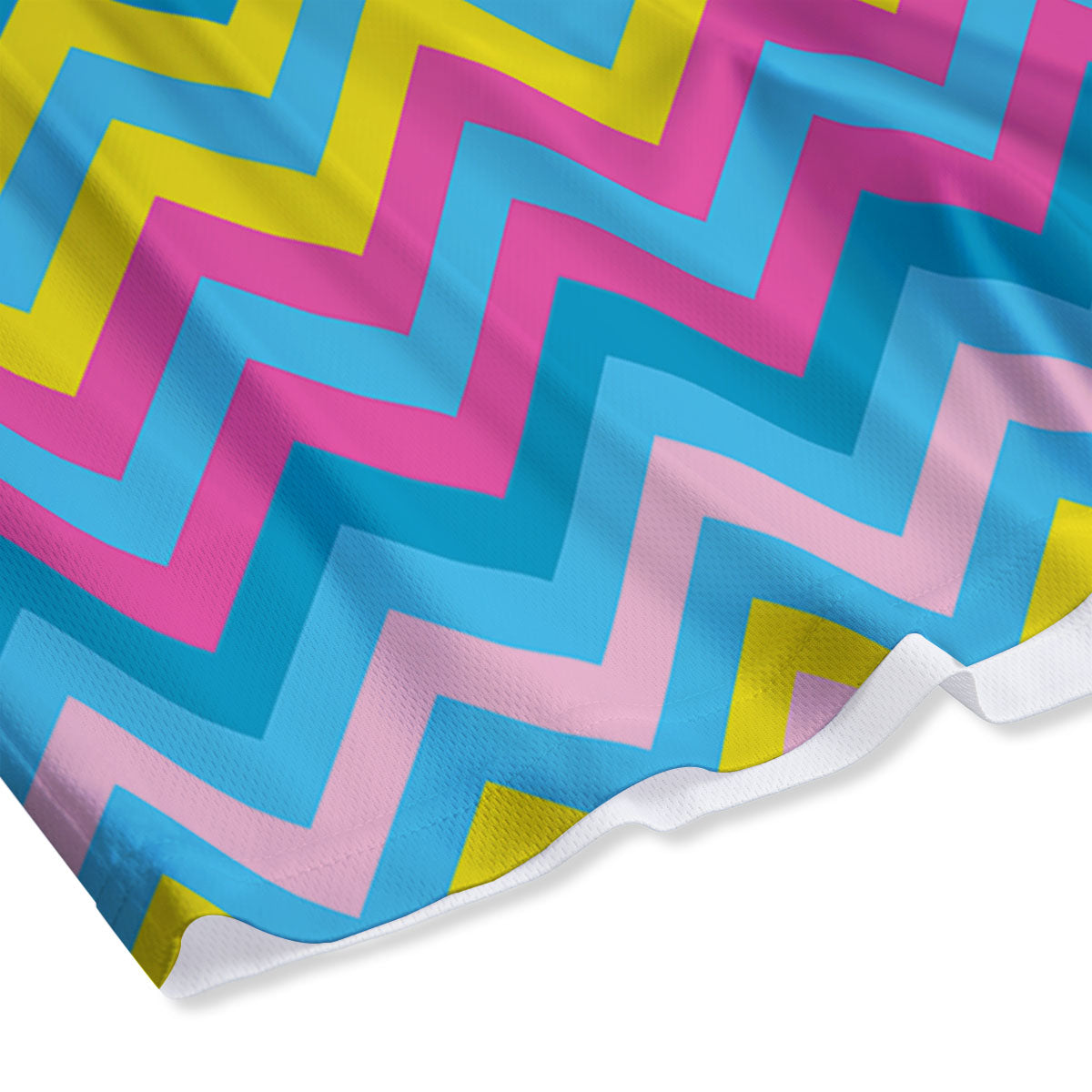Chevron Rainbow Print Pattern Mesh Shorts