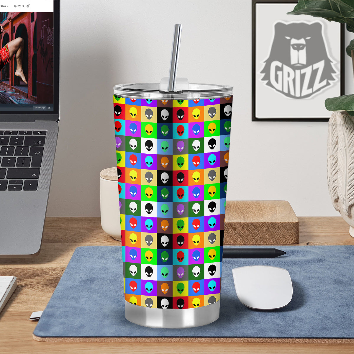 Colorful Retro Aliens Face Print Pattern Tumbler-grizzshop