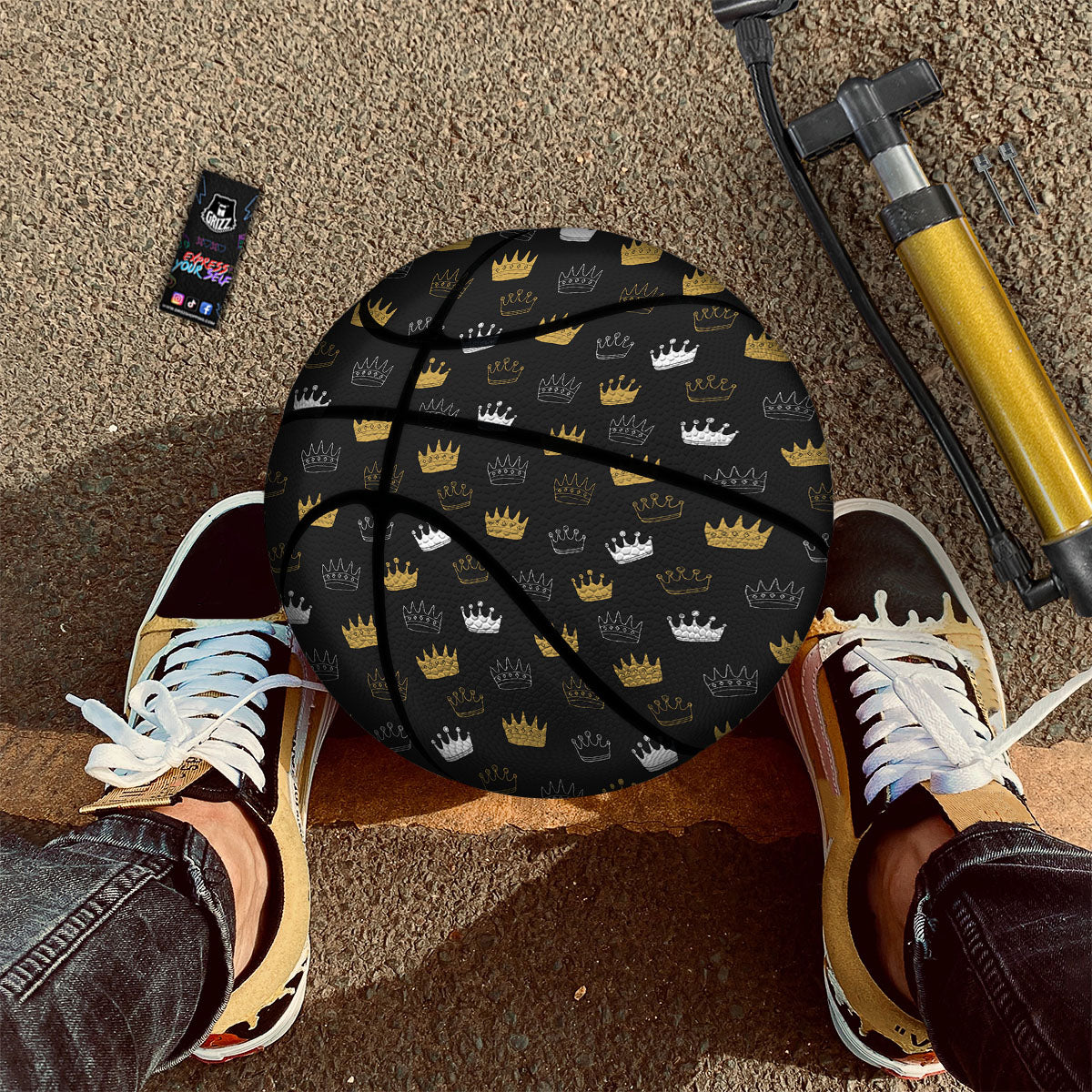 Crown Doodle Print Pattern Basketball-grizzshop