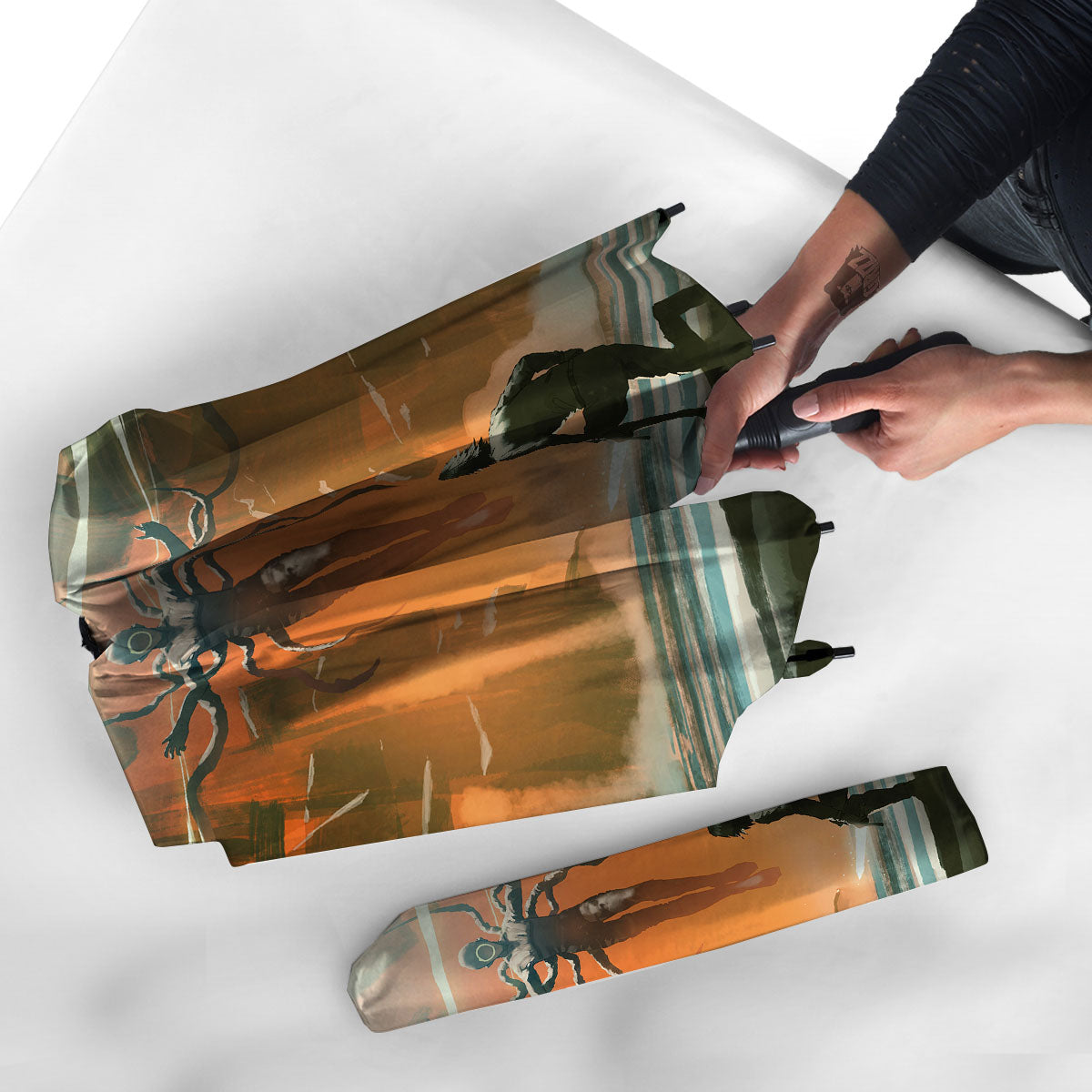 Fight With Alien Print Umbrella-grizzshop