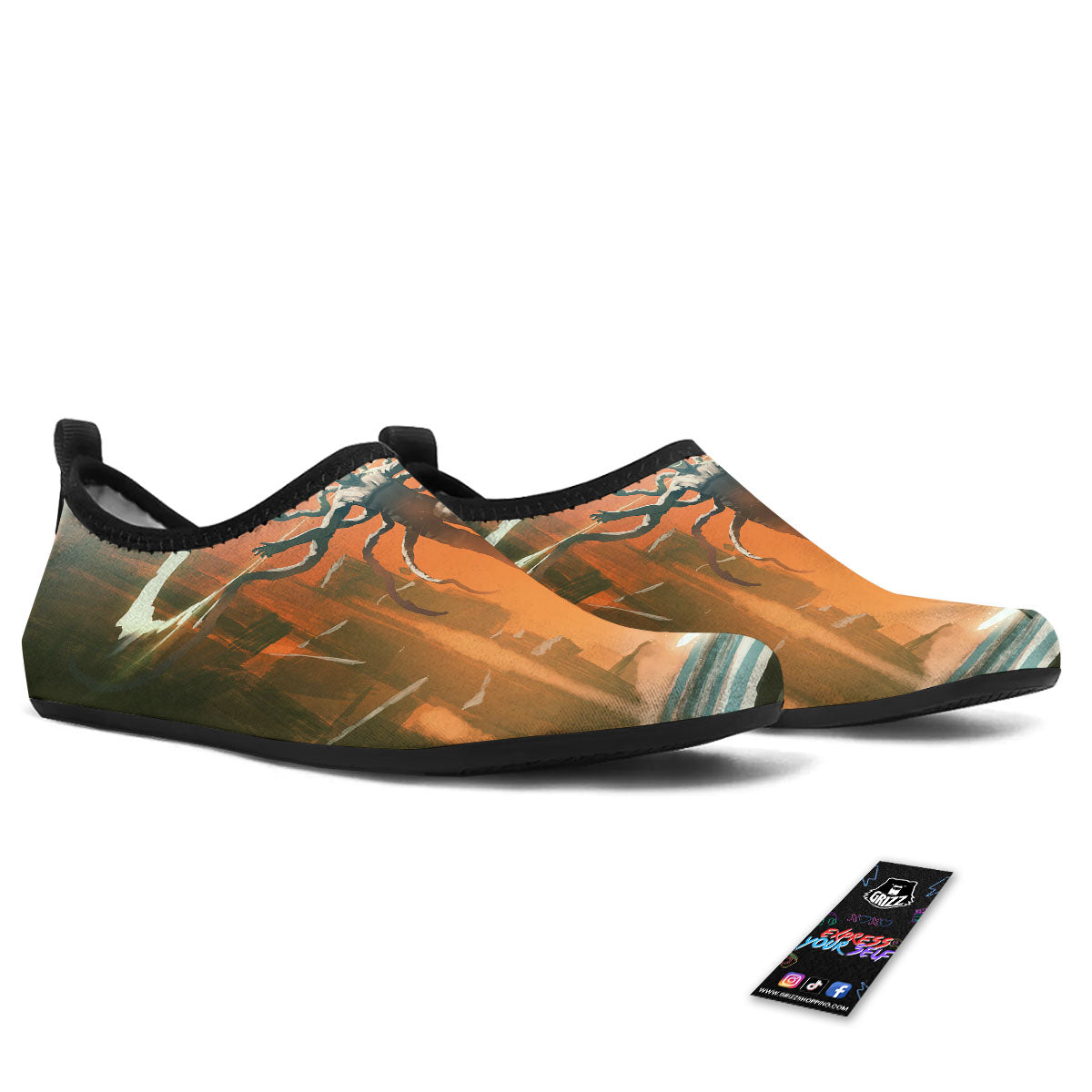 Fight With Alien Print Water Shoes-grizzshop