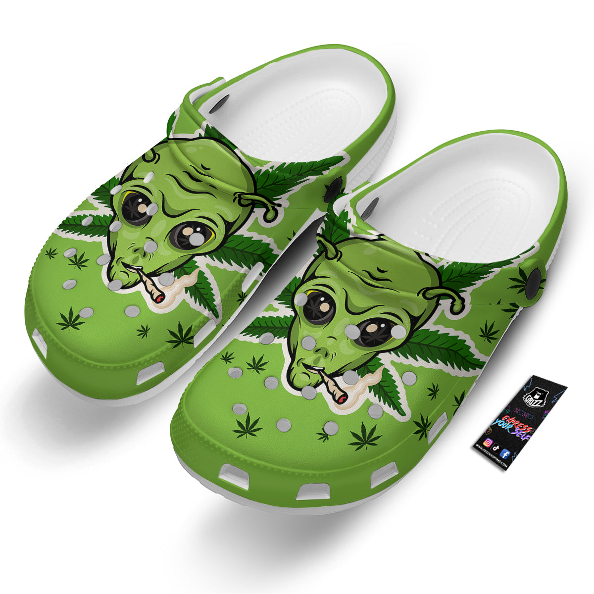 Green Alien Smoking Print Clog-grizzshop