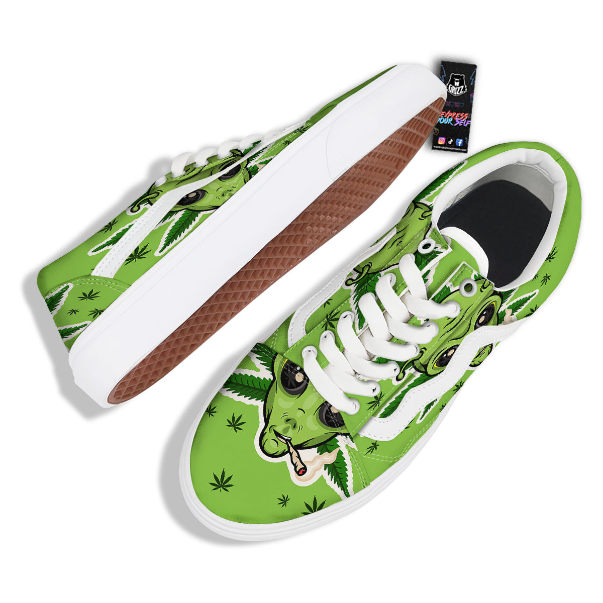 Green Alien Smoking Print Skate Shoes-grizzshop