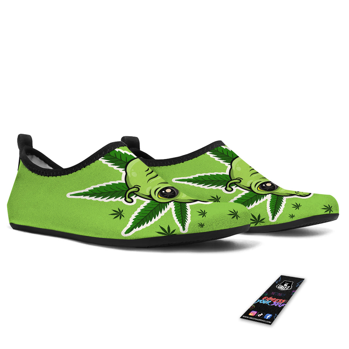 Green Alien Smoking Print Water Shoes-grizzshop