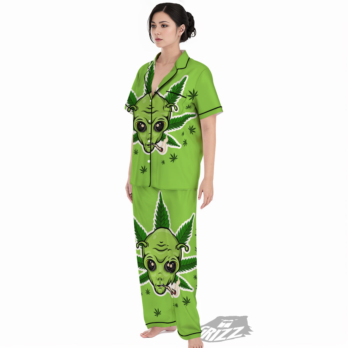 Green Alien Smoking Print Women's Pajamas Set-grizzshop