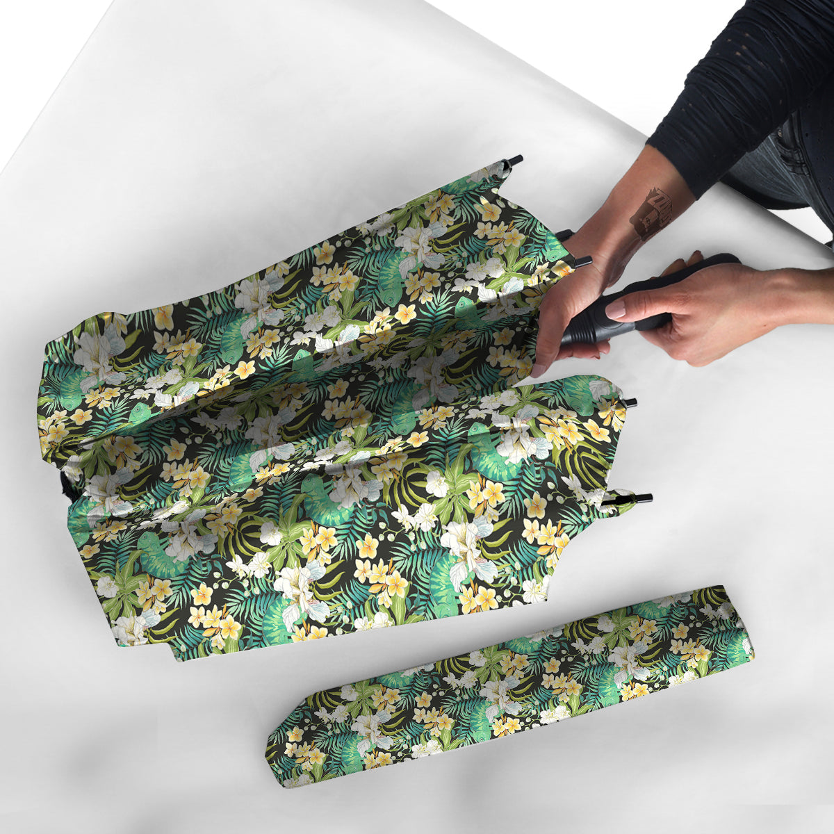 Green Chameleon And Flowers Plumeria Orchid Print Pattern Umbrella-grizzshop