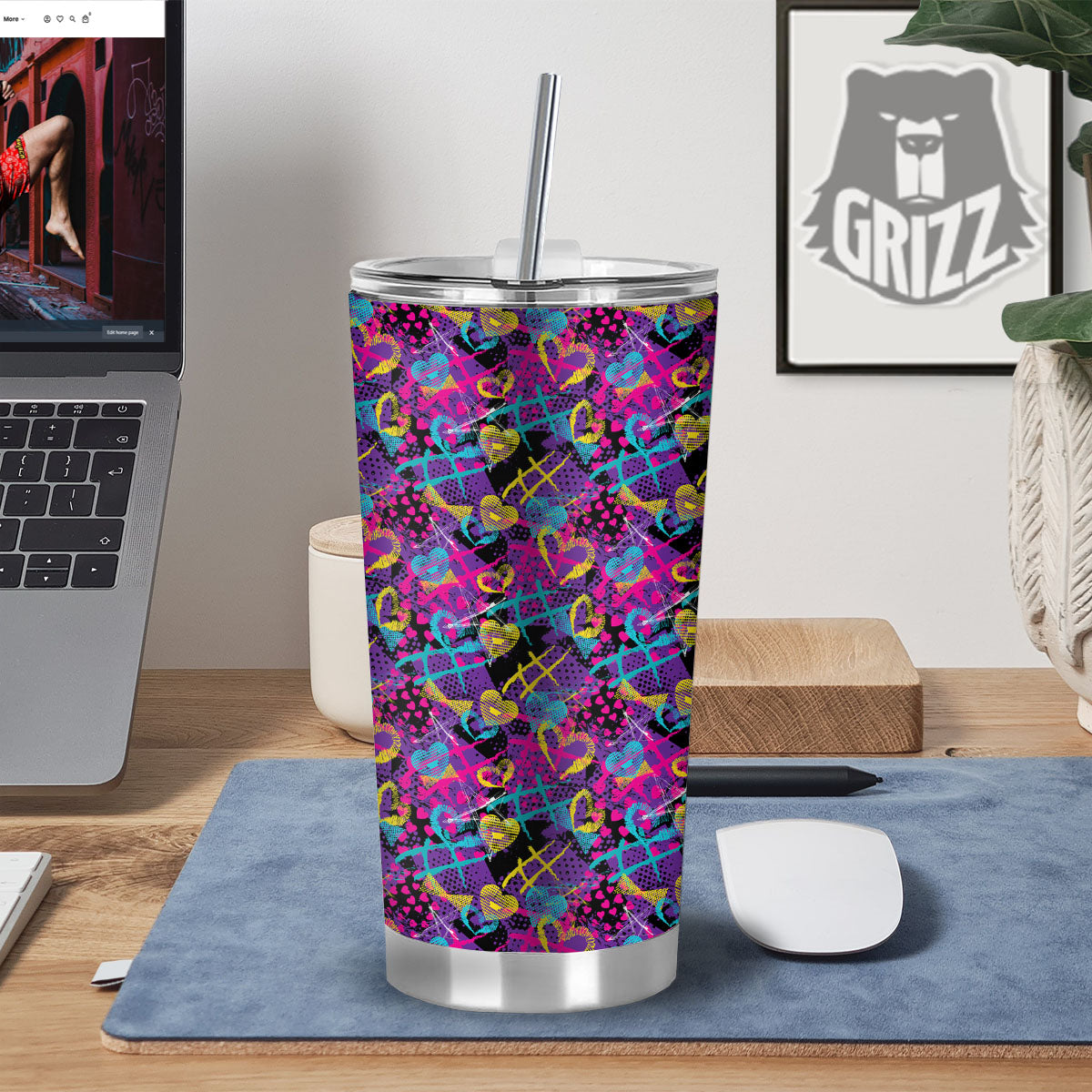 Heart Graffiti Print Pattern Tumbler-grizzshop