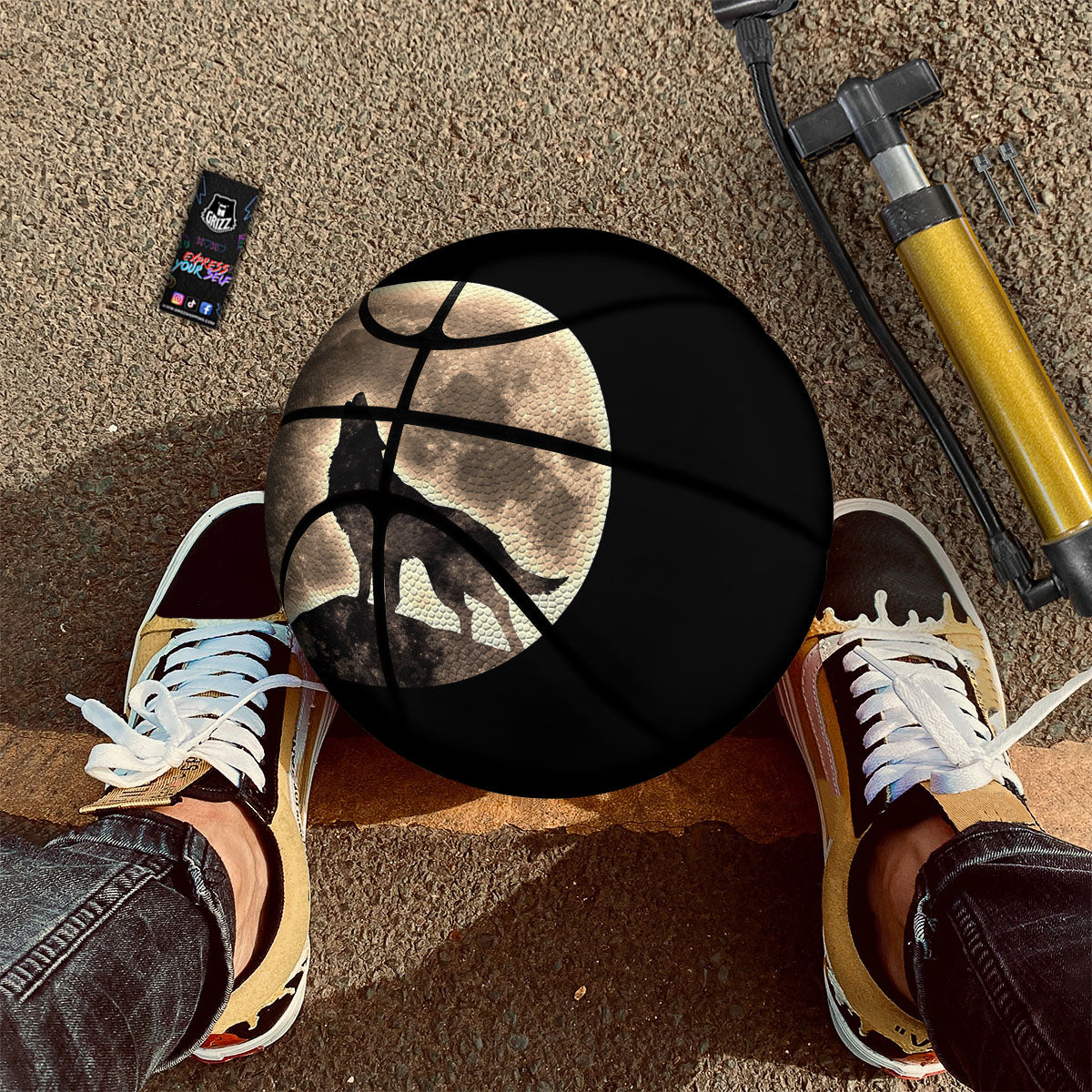 Howling Wolf Full Moon Print Basketball-grizzshop