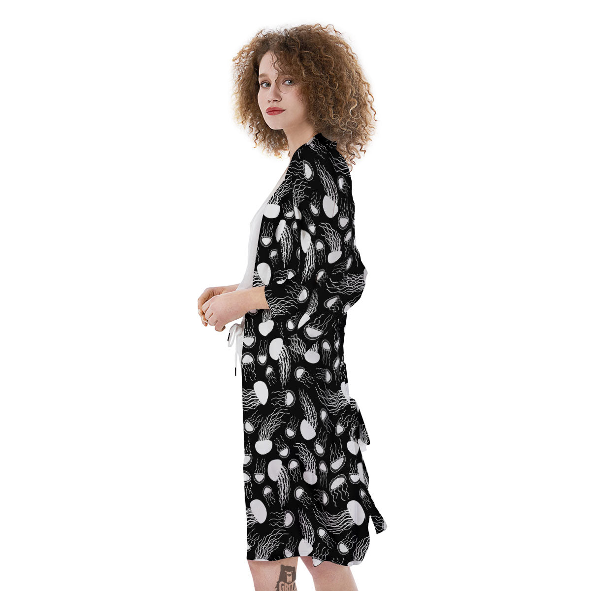Jellyfish White And Black Print Pattern Kimono-grizzshop
