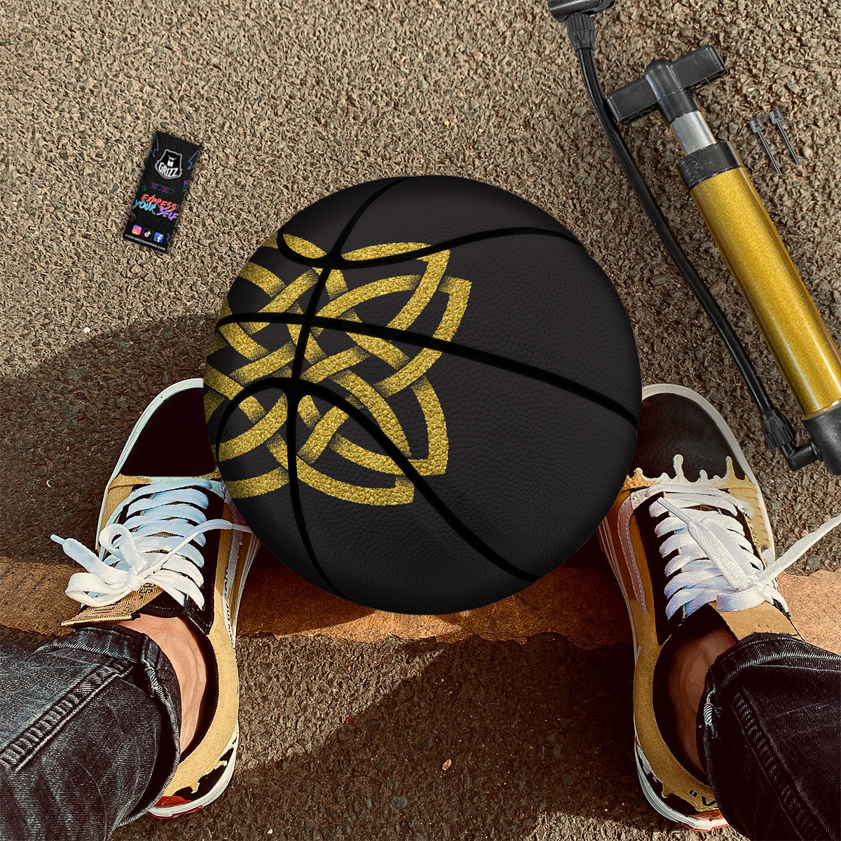 Knot Symbol Gold Celtic Print Basketball-grizzshop