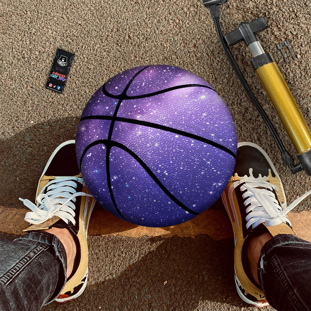 Parrot Macaw Print Pattern Basketball