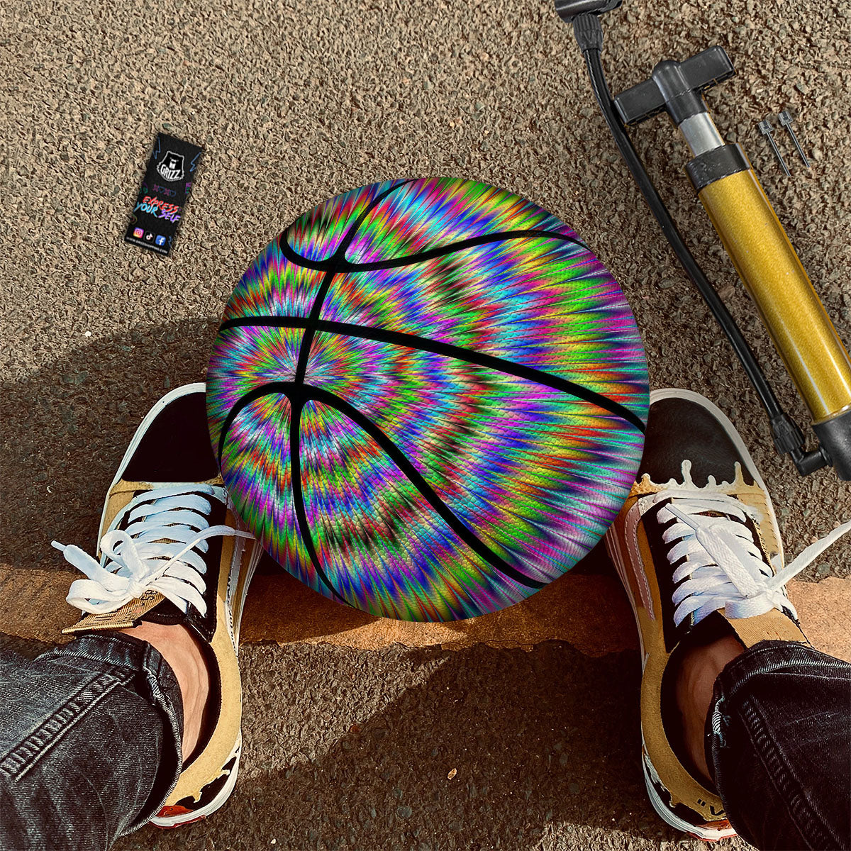 Moving Optical Illusion Abstract Dizzy Basketball