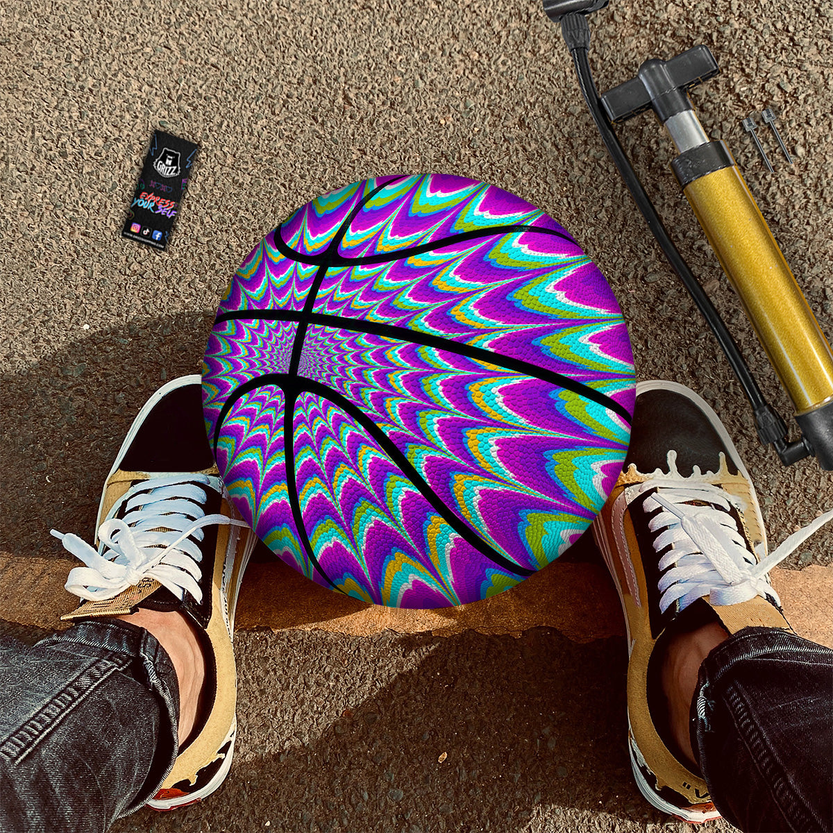 Moving Optical Illusion Purple Dizzy Basketball