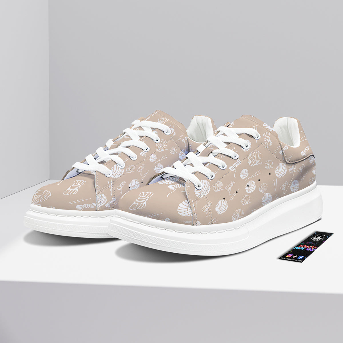 Needle And Yarn Print Pattern Platform Shoes-grizzshop