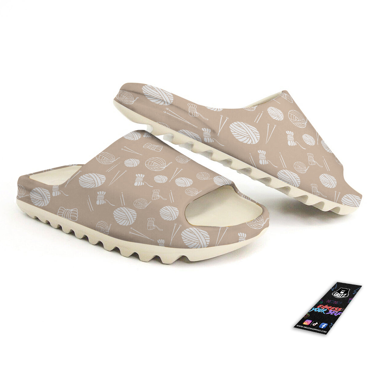 Needle And Yarn Print Pattern Sandals-grizzshop