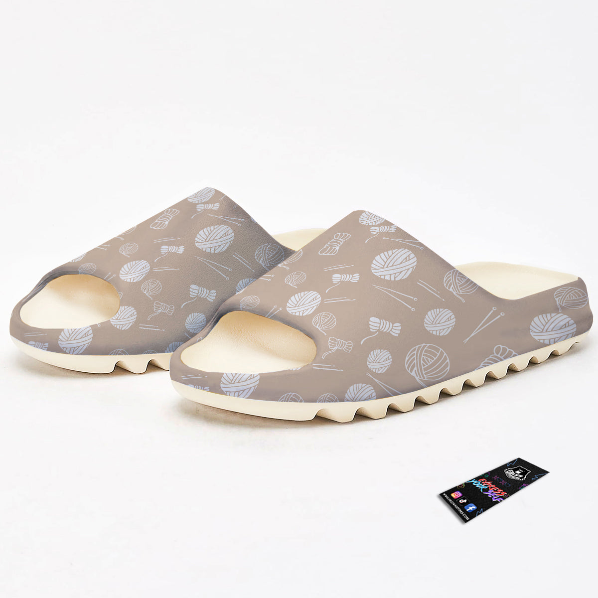 Needle And Yarn Print Pattern Sandals-grizzshop