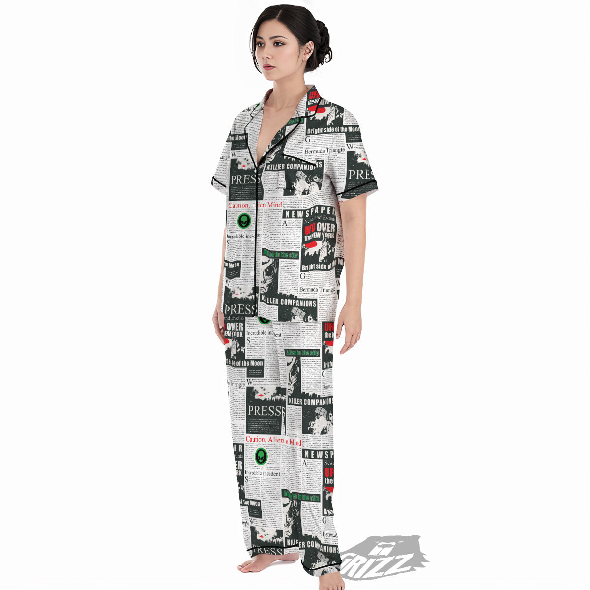 Newspaper Headlines Alien Print Pattern Women's Pajamas Set-grizzshop