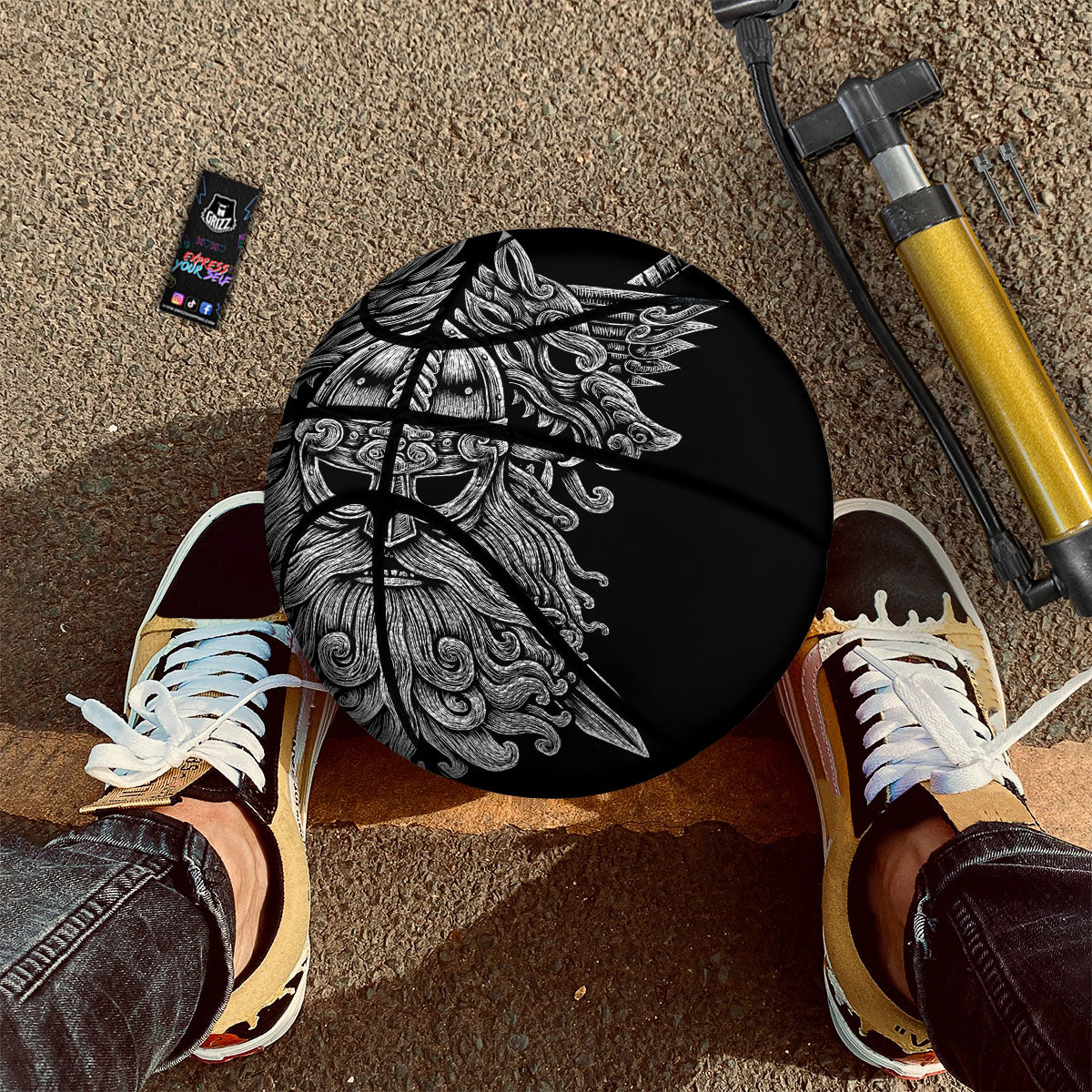 Odin With Wolfs White And Black Print Basketball